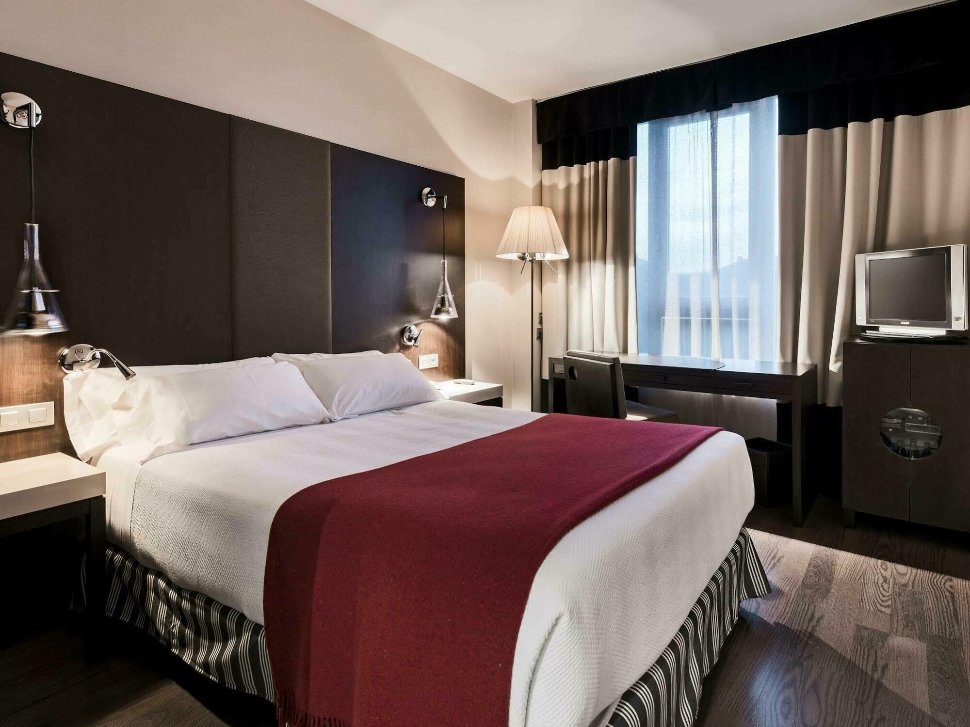 Hotel Nh Balago 4*